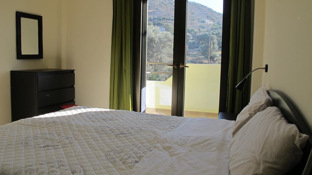 Artemis Appartments Pitsidia Esterno foto